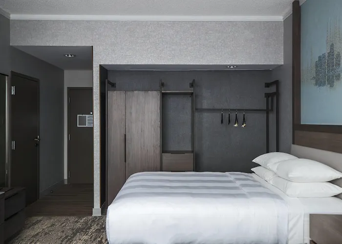 Hotel Courtyard By Marriott At Medical District-uic 3*