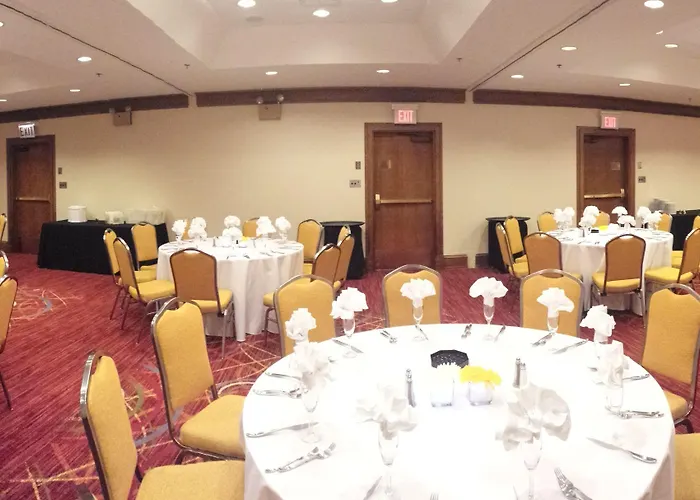Courtyard By Marriott At Medical District-uic 3*