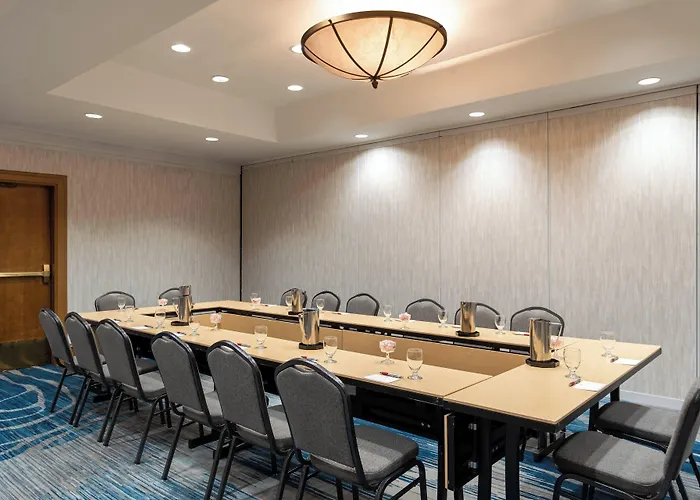 Courtyard By Marriott At Medical District-uic 3* Chicago