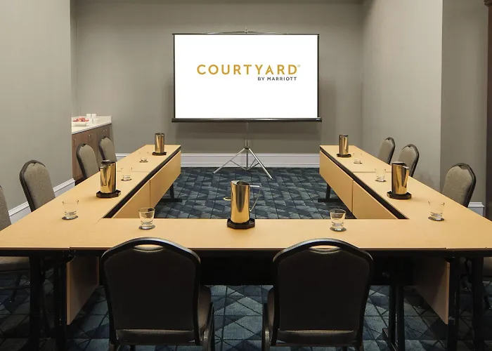 Courtyard By Marriott At Medical District-uic